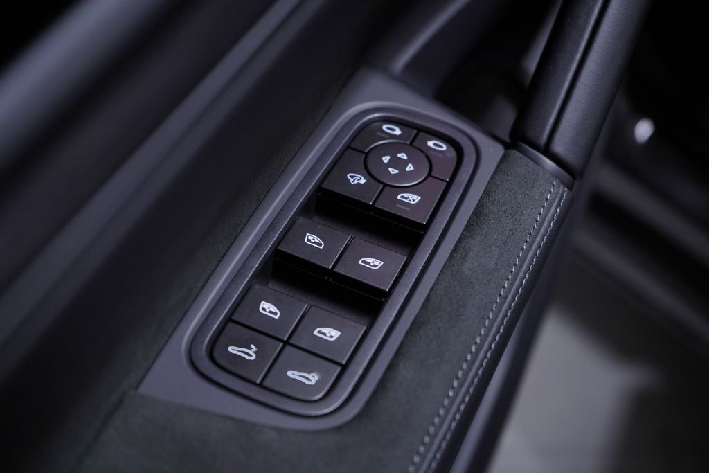 Thumbnail: 2026 Porsche  - 16