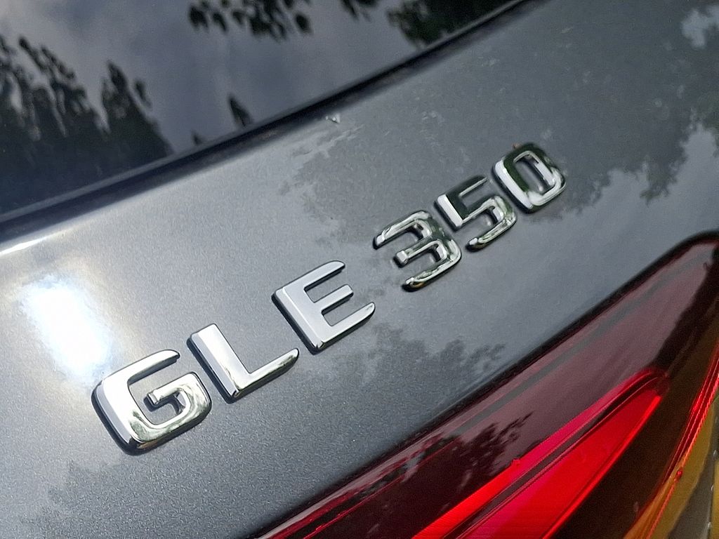 Thumbnail: 2026 Mercedes-Benz GLE - 22