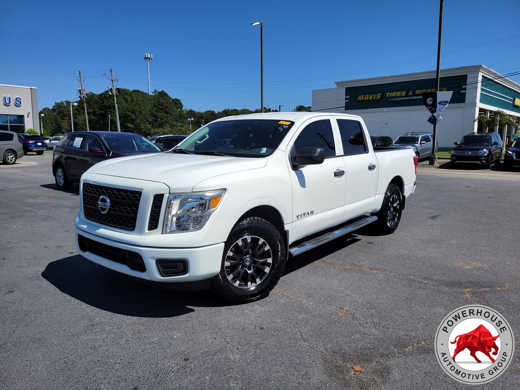Glacier White 2018 Nissan Titan Pickup Truck Four-Wheel Drive 7-Speed Automatic