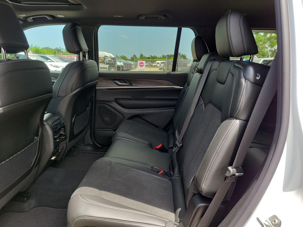 New 2026 White/off-white Jeep Laredo image 16