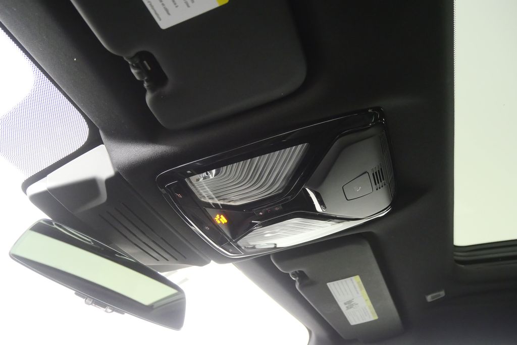 Thumbnail: 2025 BMW X6 - 22