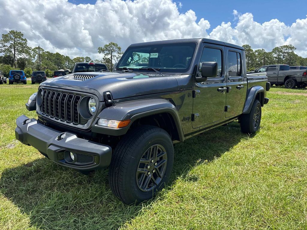 View vehicle photo 7