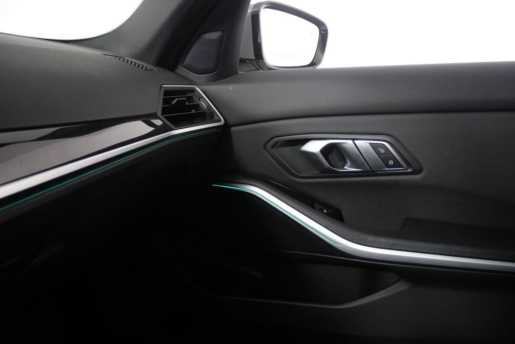 2020 BMW 3 Series 330i 26