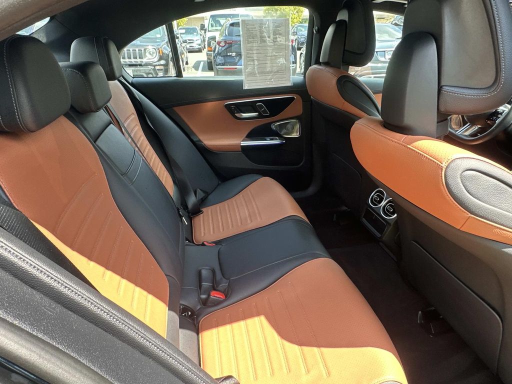 Thumbnail: 2023 Mercedes-Benz C-Class - 12