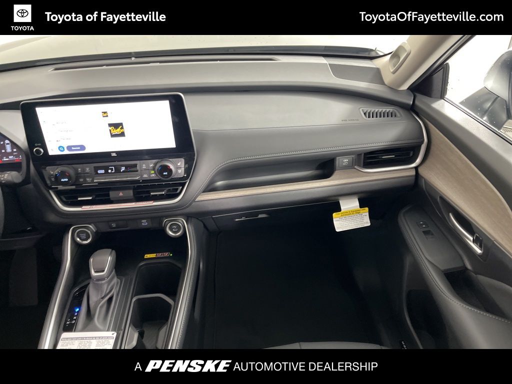 Thumbnail: 2026 Toyota Grand Highlander - 16