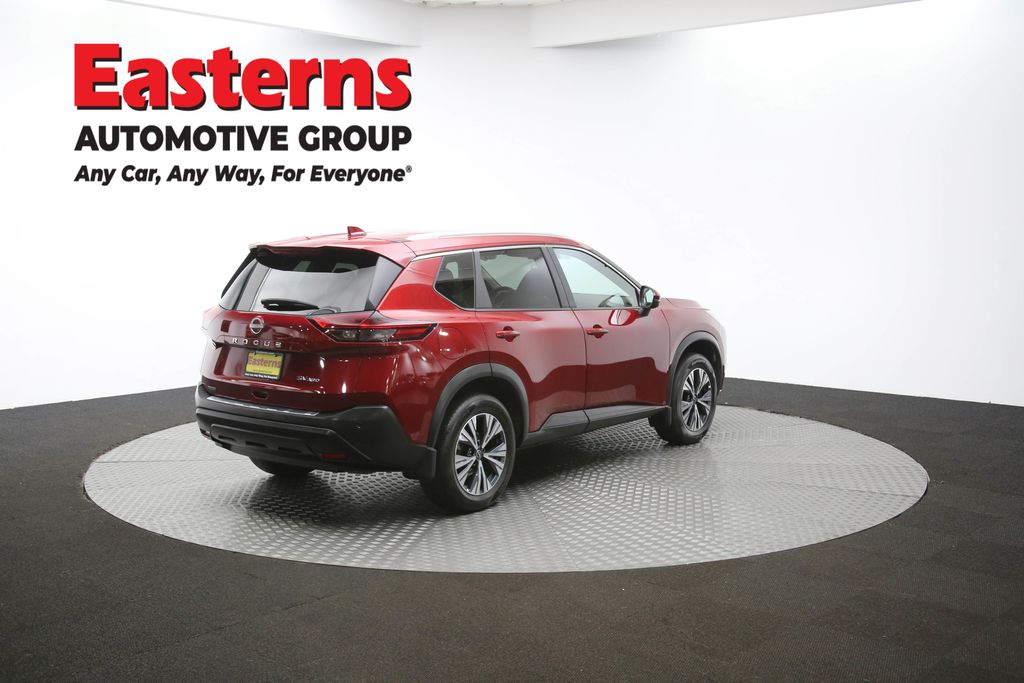 Used 2022 Red Nissan SV image 41