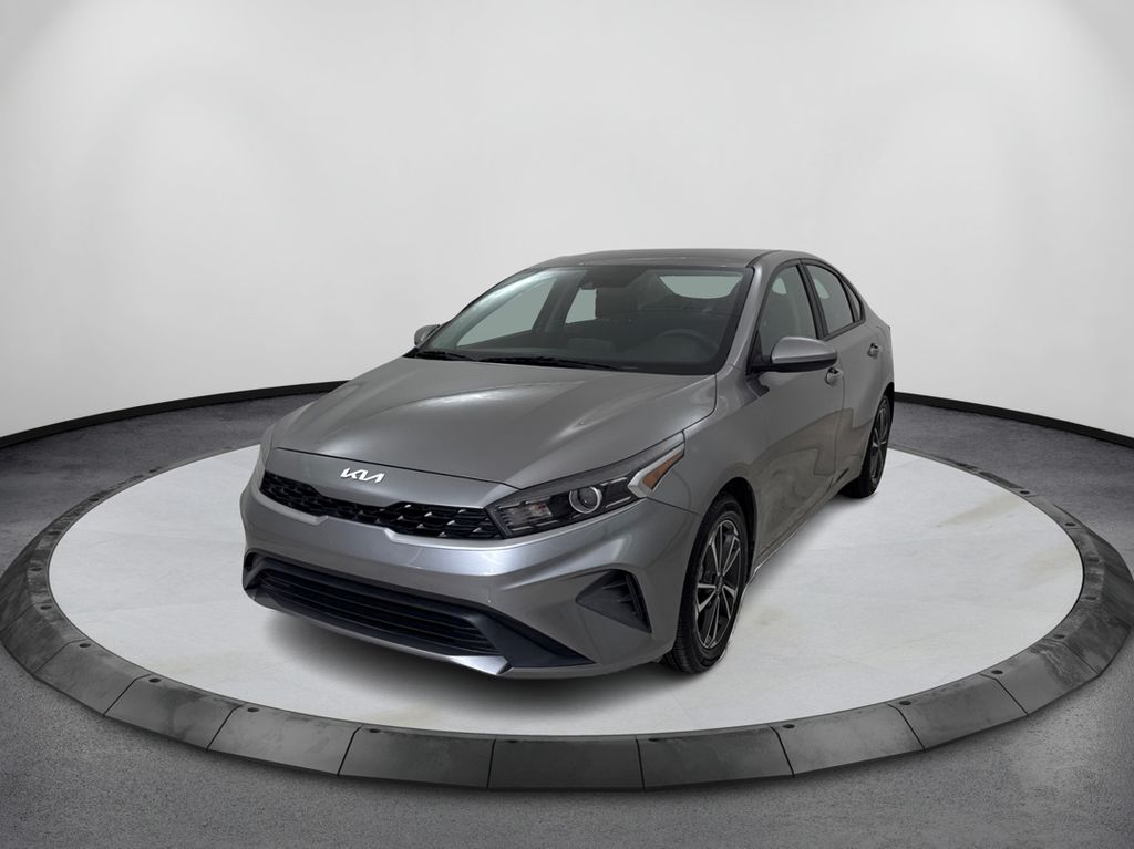 2023 Kia Forte LXS AT's photo