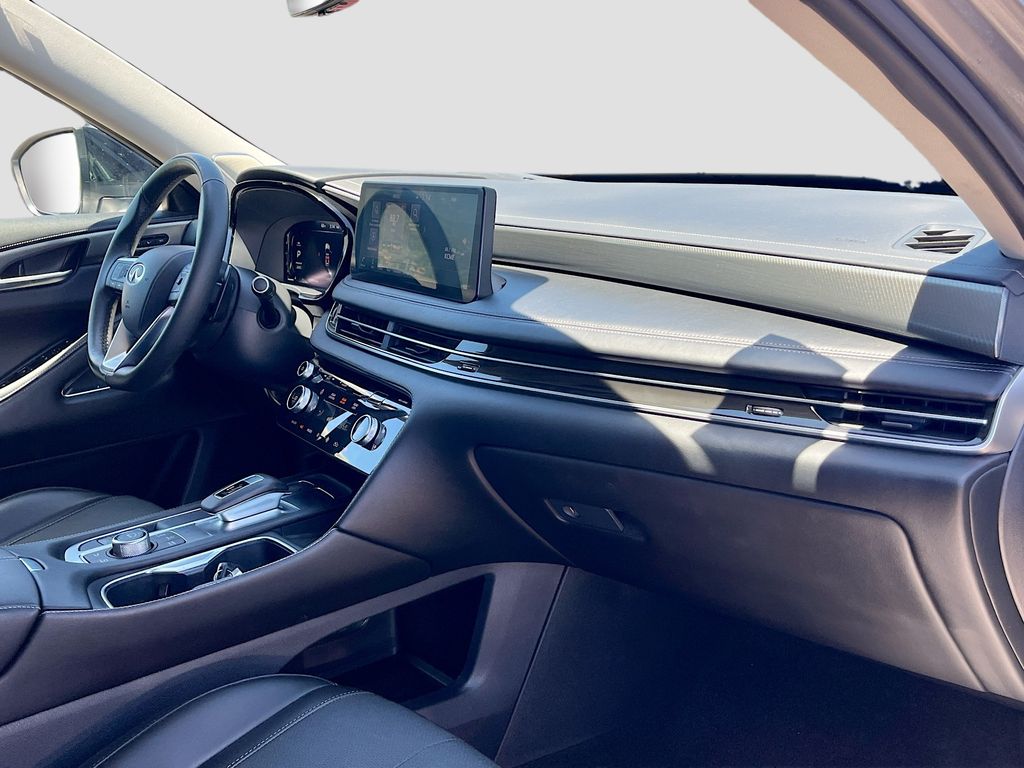 Used 2025 Gray INFINITI LUXE image 31