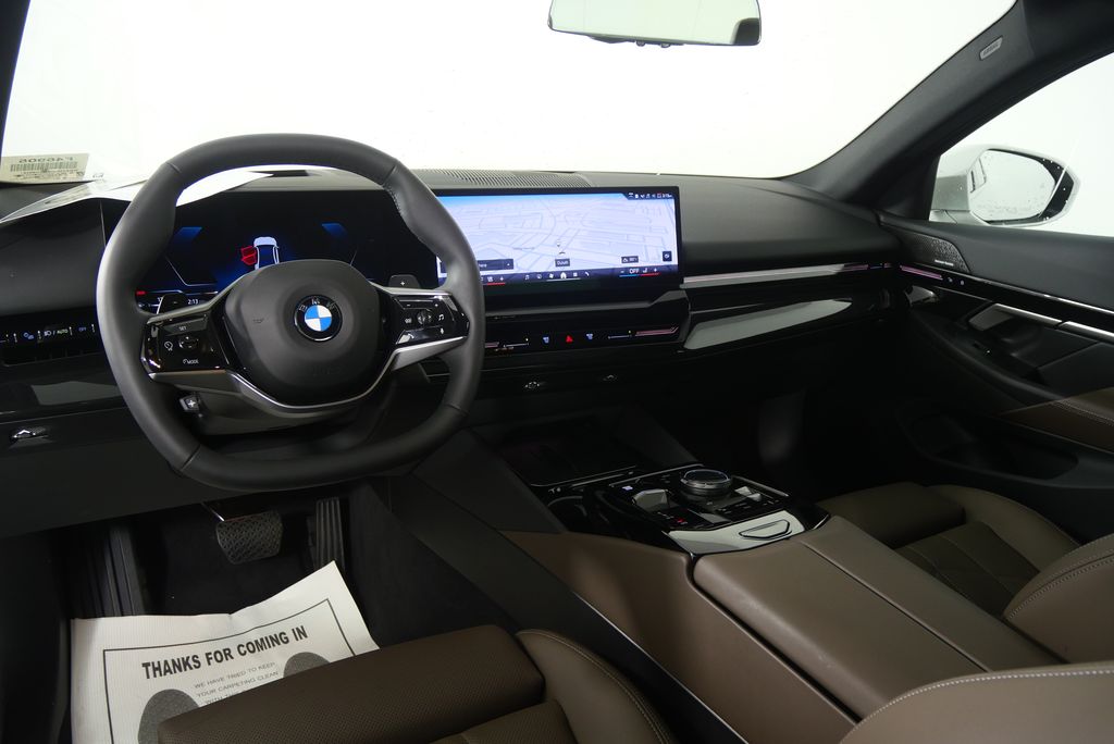 Thumbnail: 2025 BMW 5 Series - 20