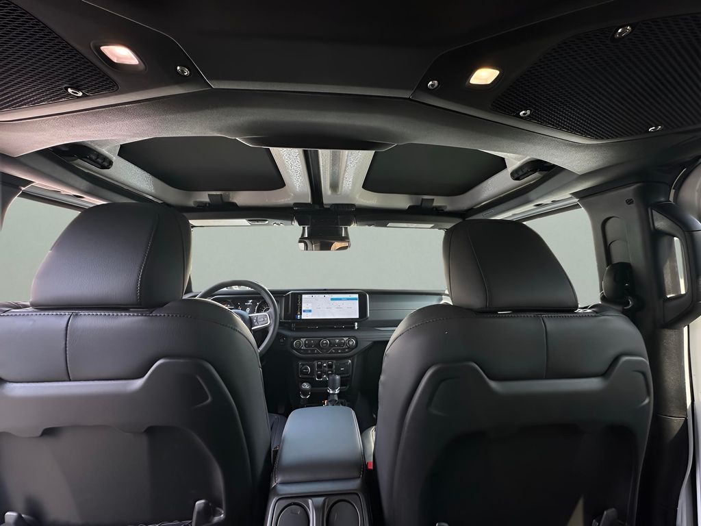 2026 Jeep Wrangler 4-Door Sahara - Photo 29