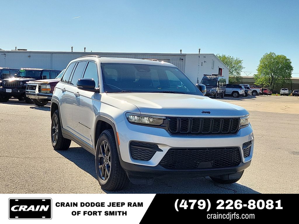 2025 Jeep Grand Cherokee Altitude X 4WD