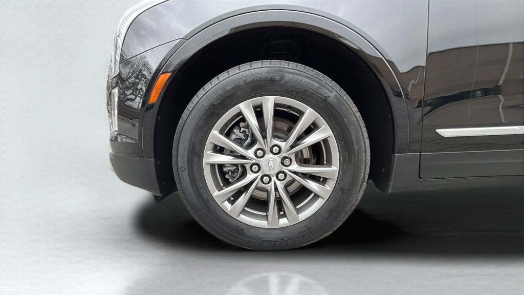 used 2021 Cadillac XT5 car, priced at $28,900