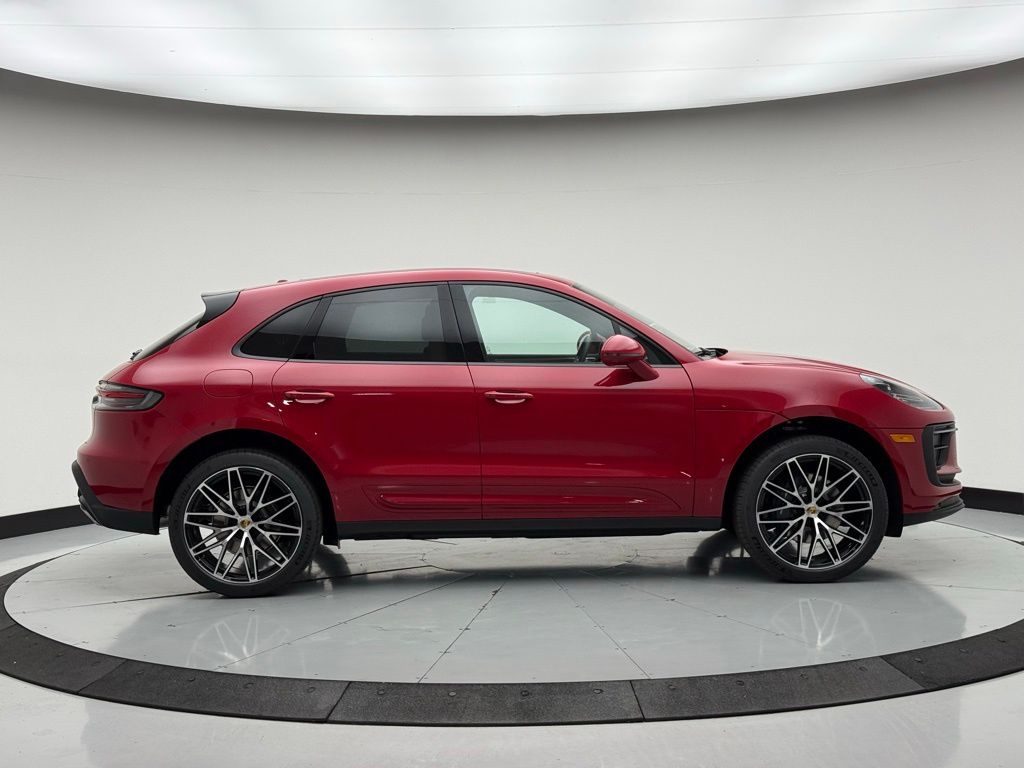 Thumbnail: 2026 Porsche Macan - 10