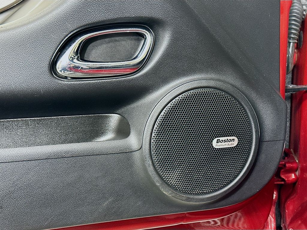 Thumbnail: 2015 Chevrolet Camaro - 18