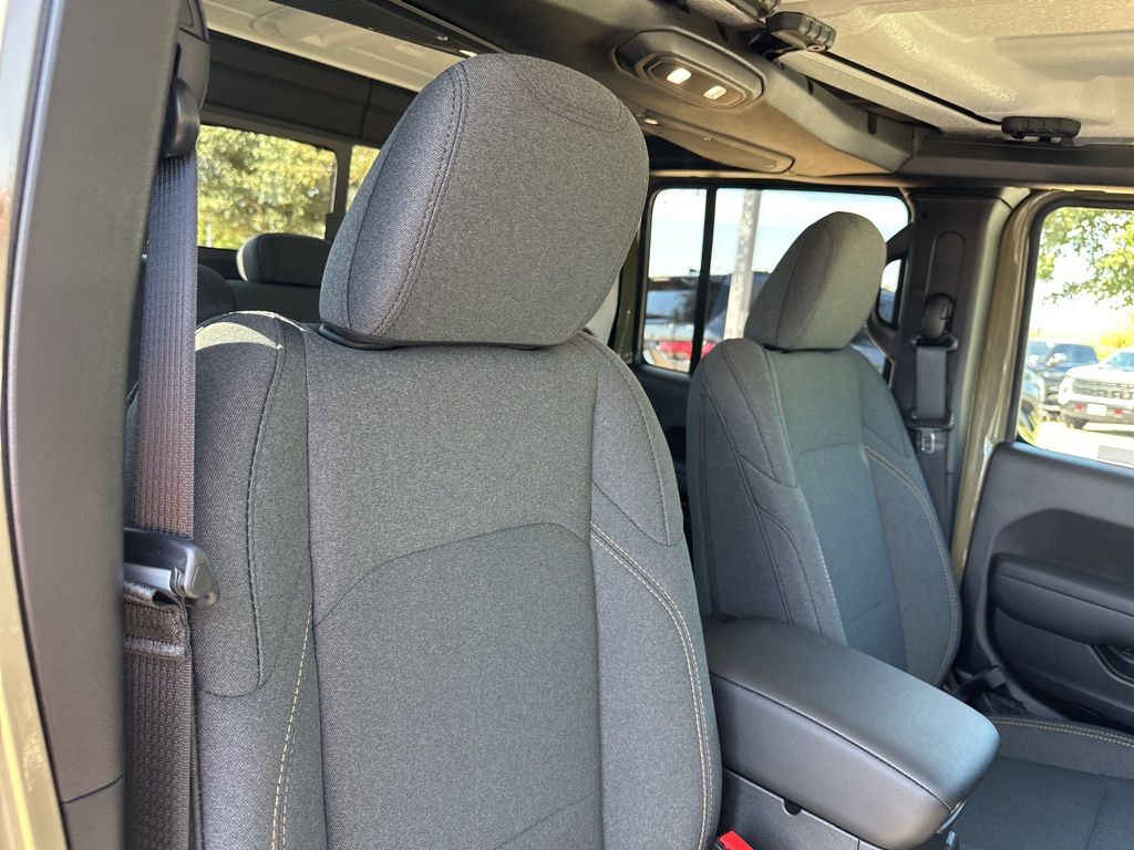 New Car 2025 Jeep Gladiator  For Sale Under $50,000 In Austin, Texas