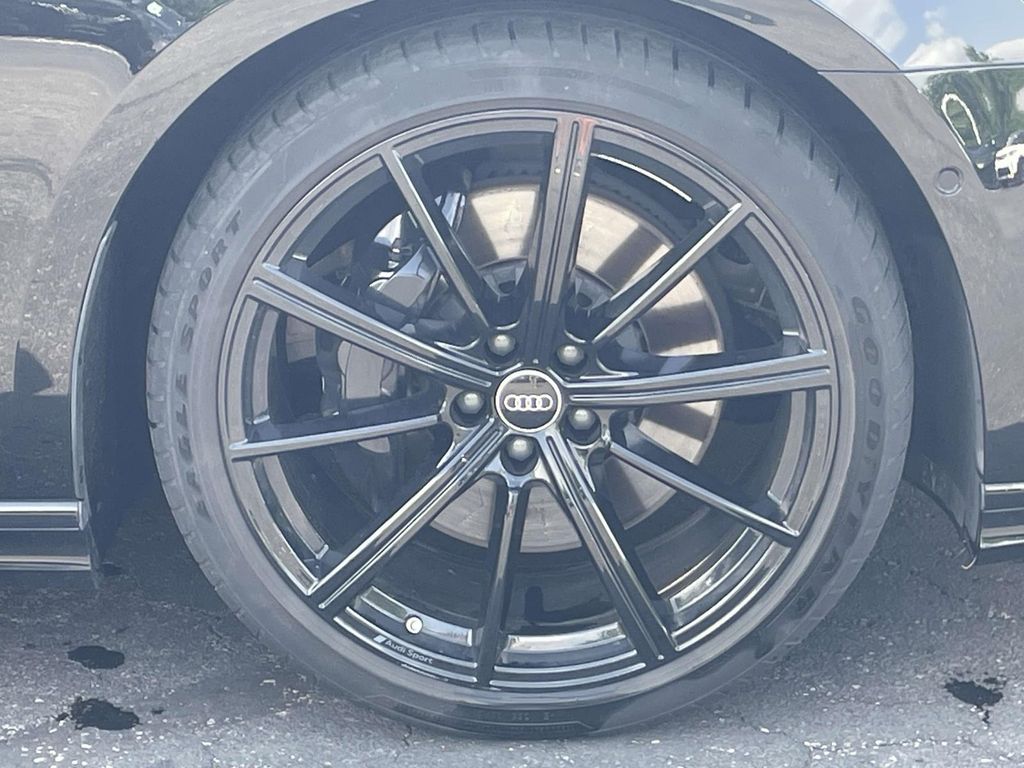 Used 2024  Audi L 55 image 11