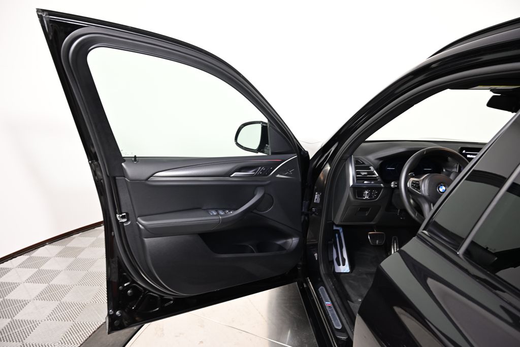Thumbnail: 2023 BMW X3 - 21