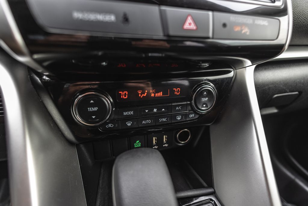 2025 Mitsubishi Eclipse Cross SE thumbnail 17