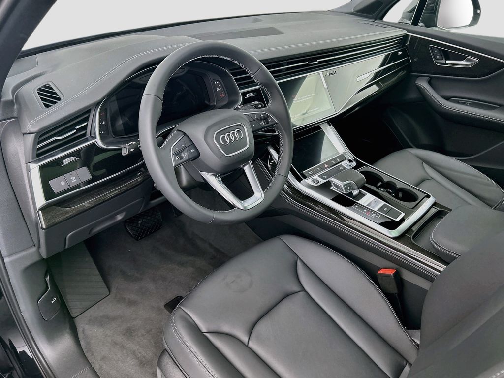 Thumbnail: 2026 Audi Q7 - 9