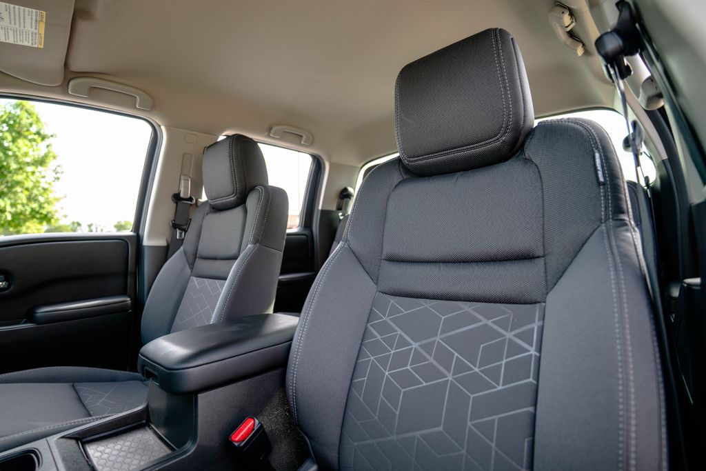 Used 2025 Nissan Frontier Truck