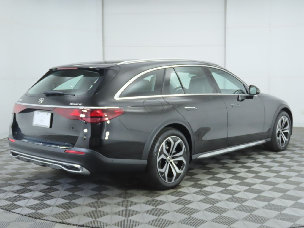 Thumbnail: 2025 Mercedes-Benz E-Class - 5