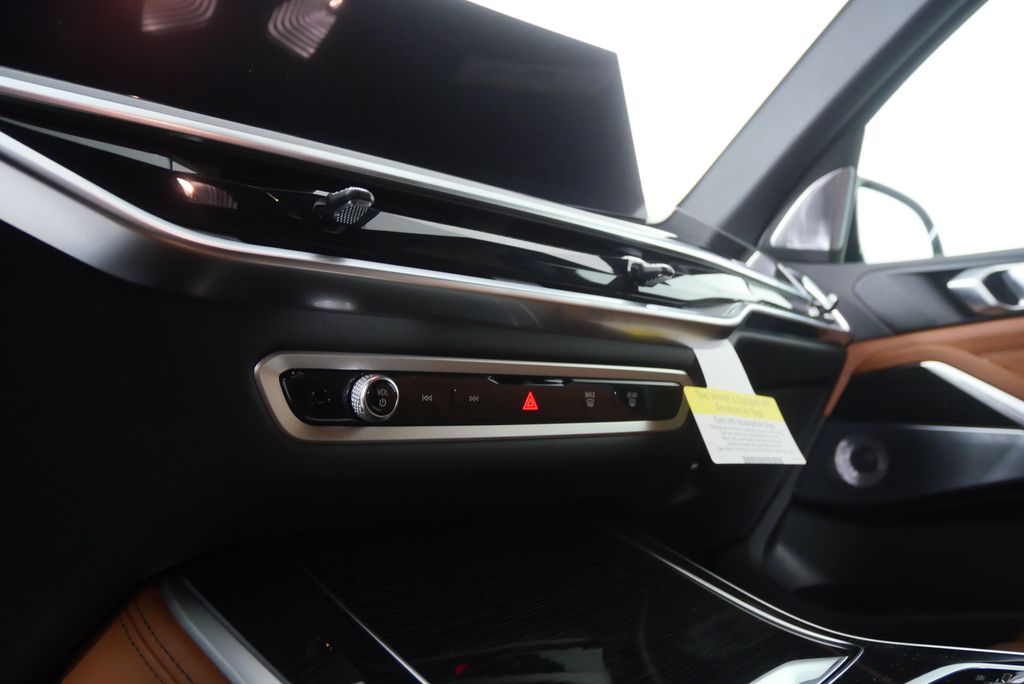 Thumbnail: 2026 BMW X5 - 20