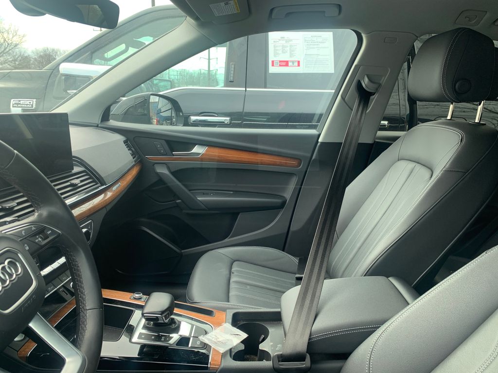 Thumbnail: 2023 Audi Q5 - 5