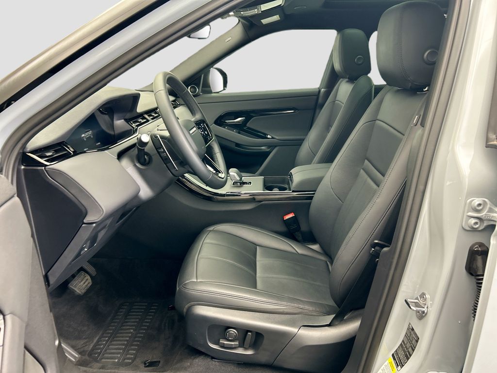 Thumbnail: 2025 Land Rover Range Rover Evoque - 18