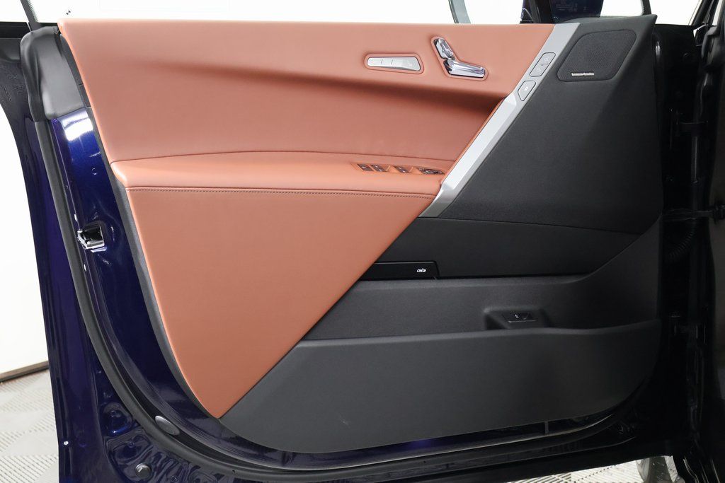 Thumbnail: 2026 BMW iX - 7