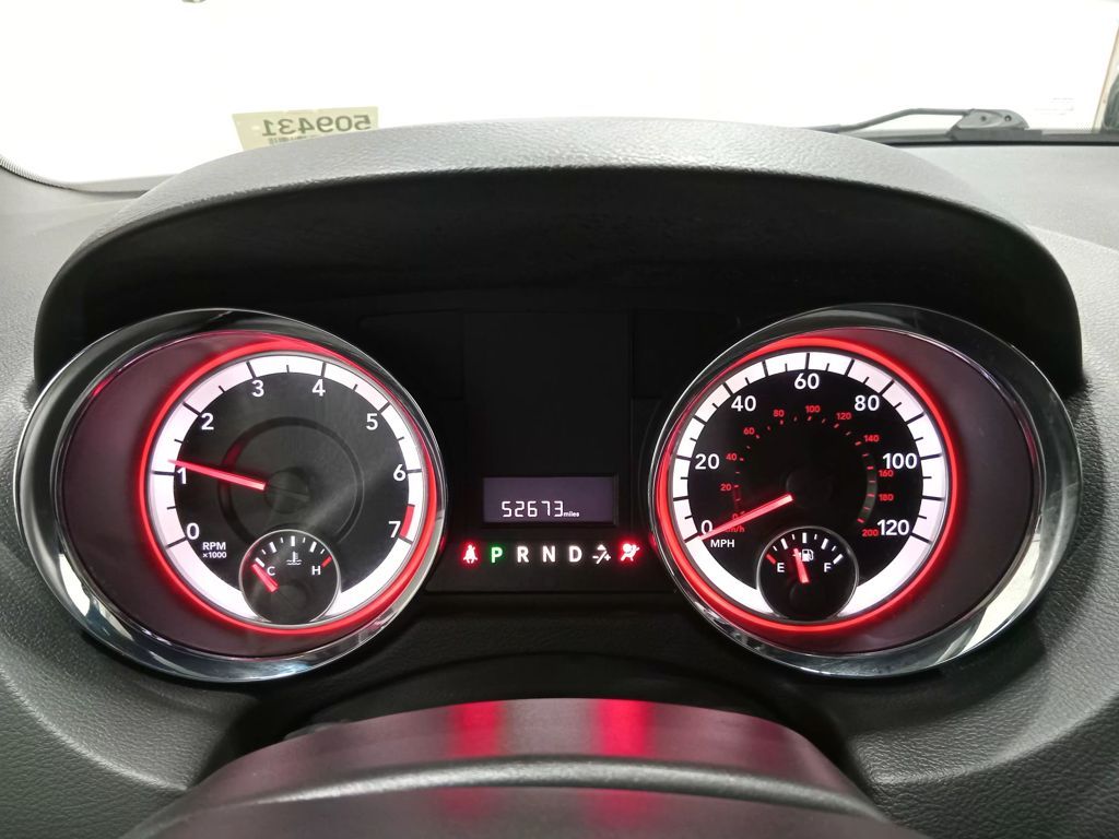 2018 Dodge Grand Caravan SXT — Billet Silver Metallic Clearcoat — photo 19