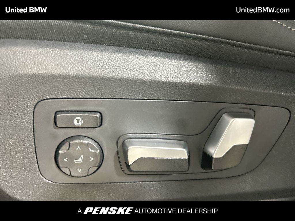 Thumbnail: 2026 BMW X5 - 12