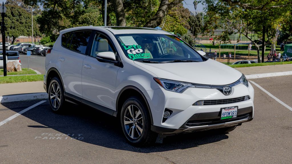 Used 2018 Toyota RAV4 XLE 4D Sport Utility
