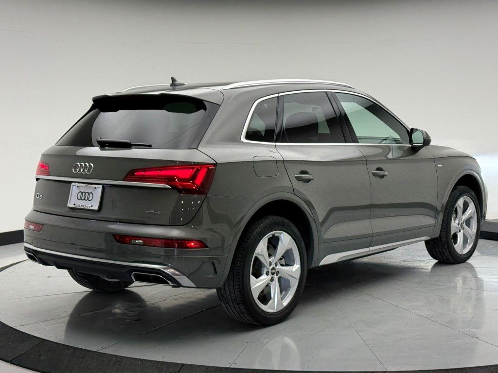 Thumbnail: 2023 Audi Q5 - 9