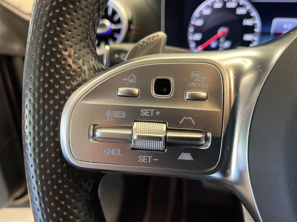 Thumbnail: 2019 Mercedes-Benz E-Class - 16
