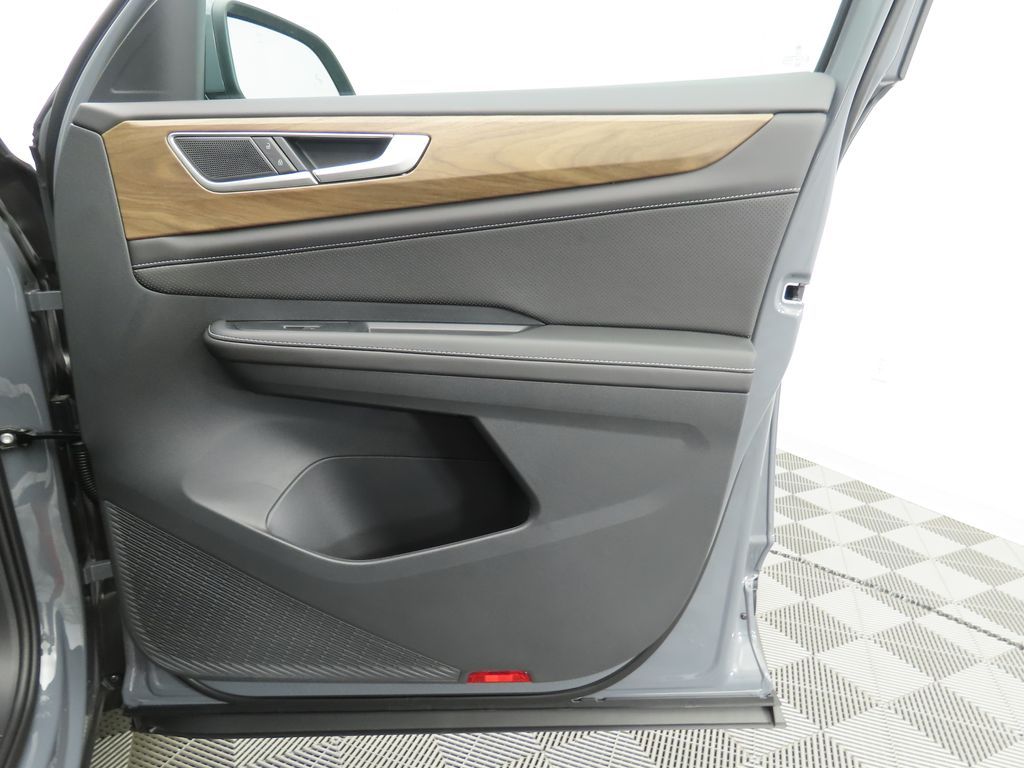 Thumbnail: 2026 Volkswagen Atlas - 25