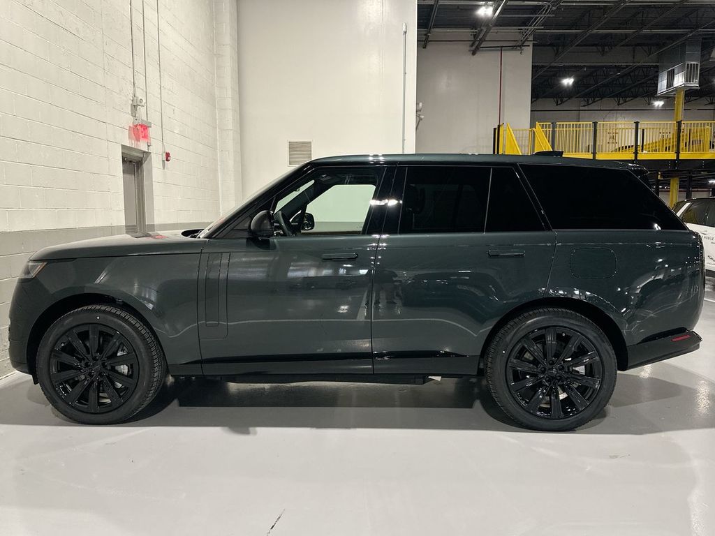 Thumbnail: 2026 Land Rover Range Rover - 2