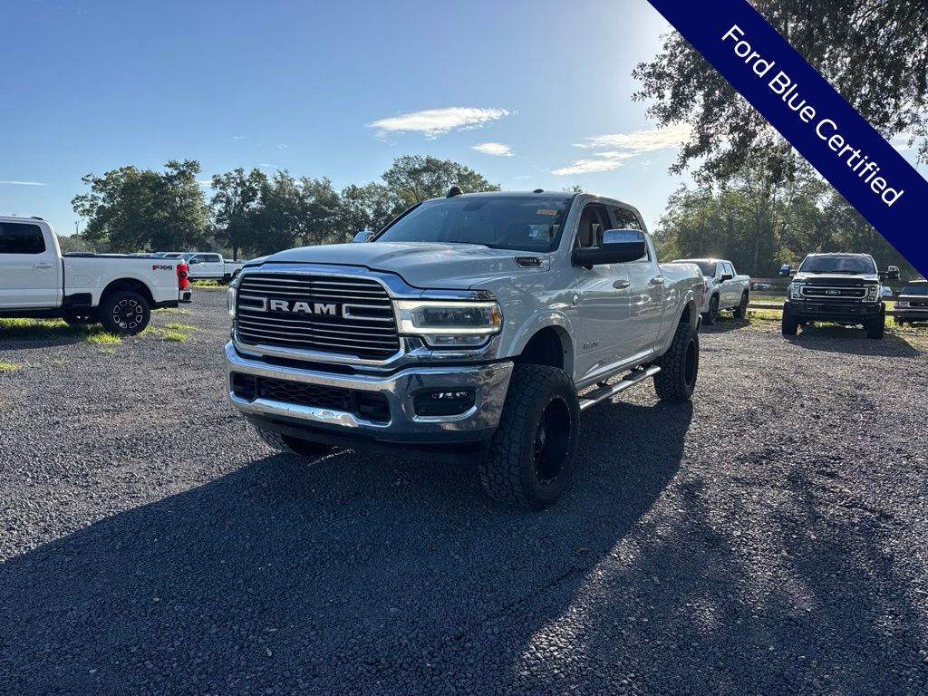 Pearl White 2022 RAM 2500 Pickup Truck Four-Wheel Drive 6-Speed Automatic