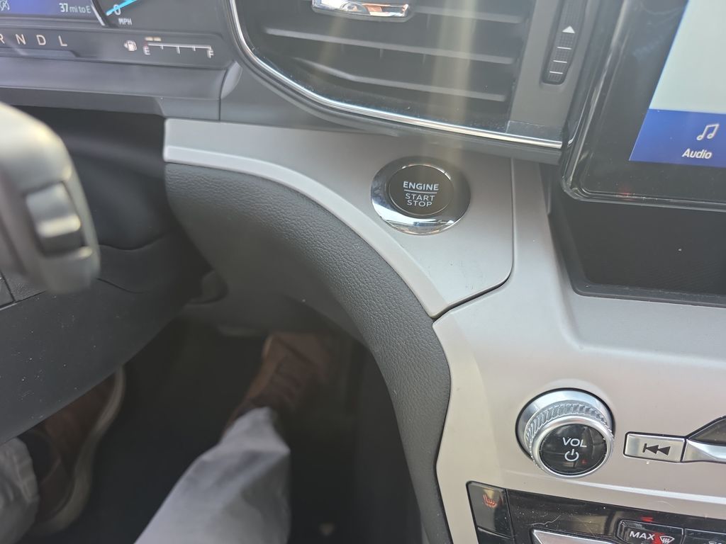 Certified Used 2024 Black Ford XLT image 28