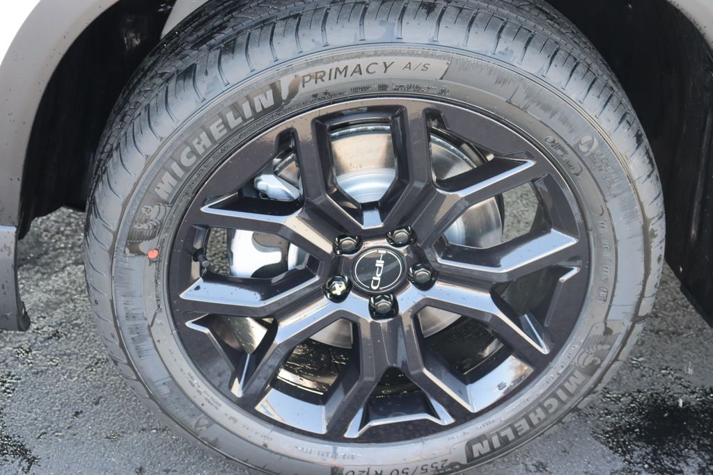 2025 Honda Pilot Touring 10
