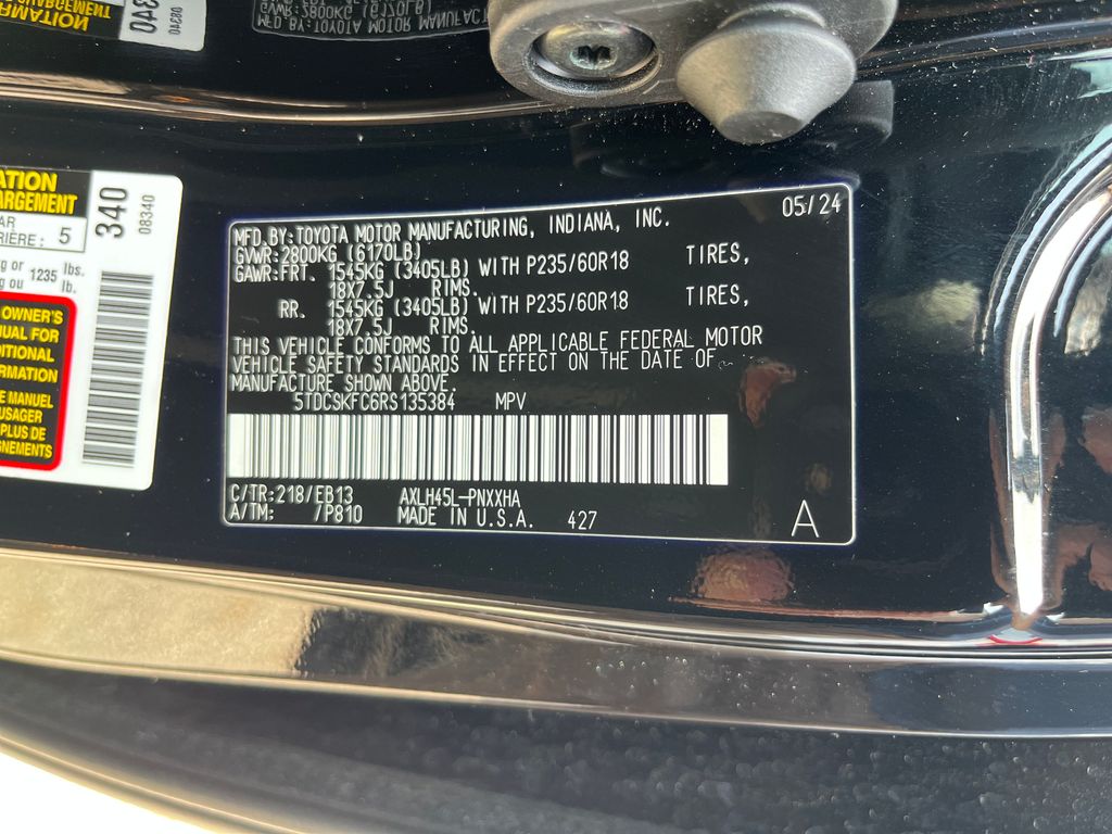 2024 Toyota Sienna Woodland Edition photo