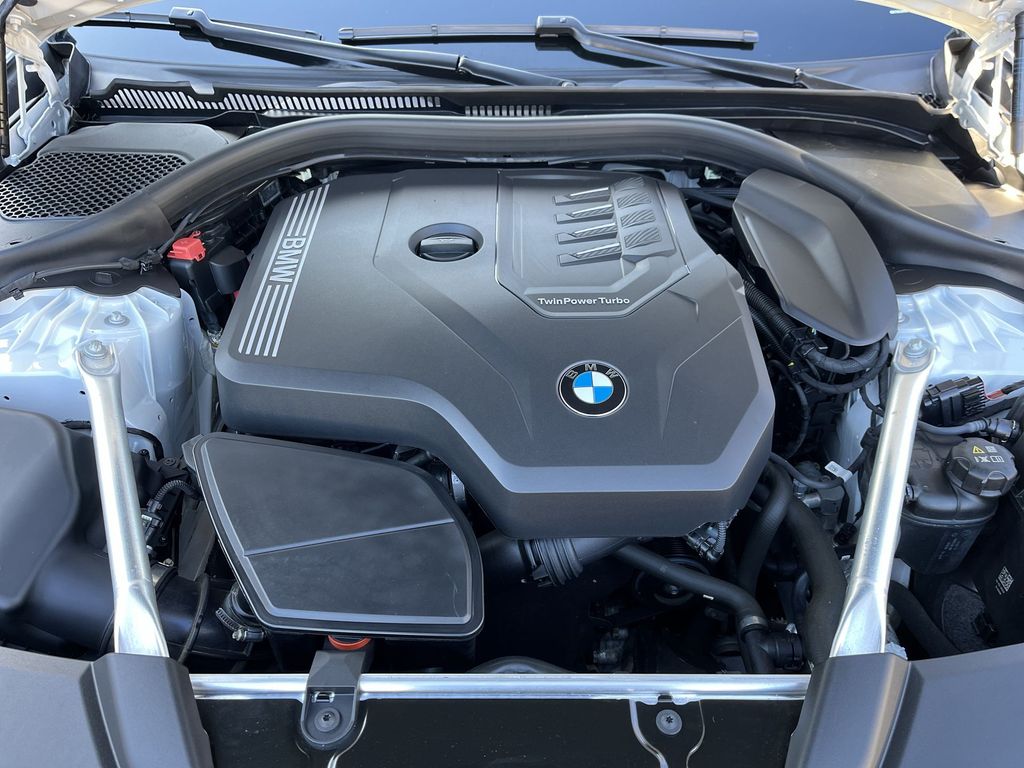 Thumbnail: 2023 BMW 5 Series - 27