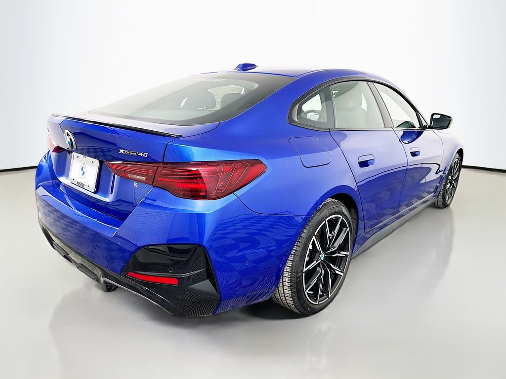 Thumbnail: 2026 BMW i4 - 5