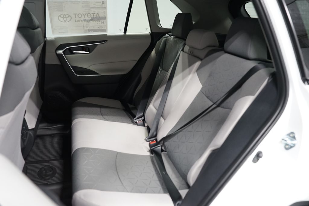 Thumbnail: 2025 Toyota RAV4 - 29