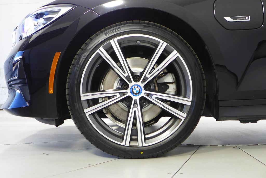 Thumbnail: 2022 BMW 3 Series - 5