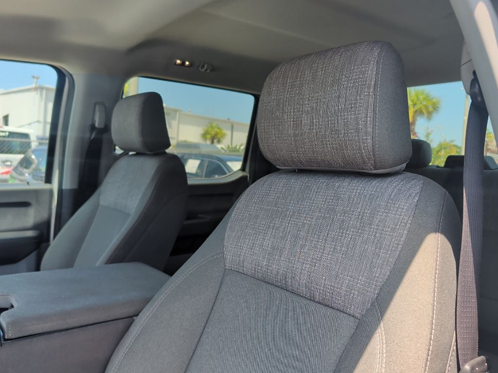 Certified Used 2025  Ford XLT image 7