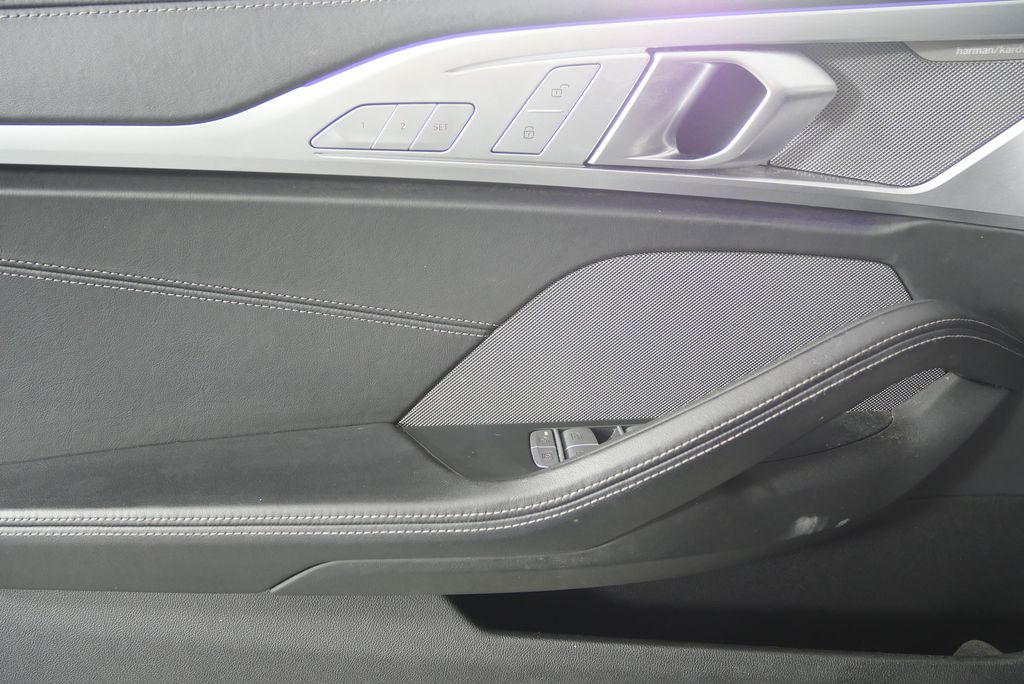 2022 BMW 8 Series  9