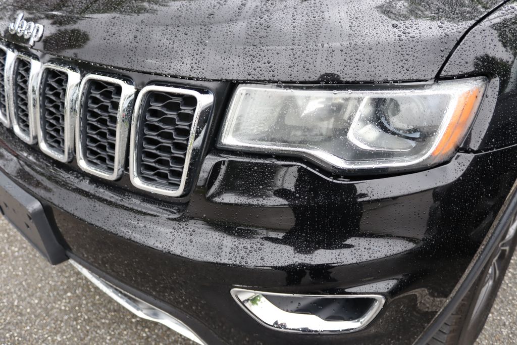 Thumbnail: 2017 Jeep Grand Cherokee - 3