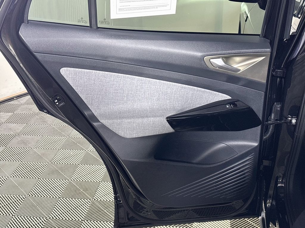 2025 Volkswagen ID.4 Pro