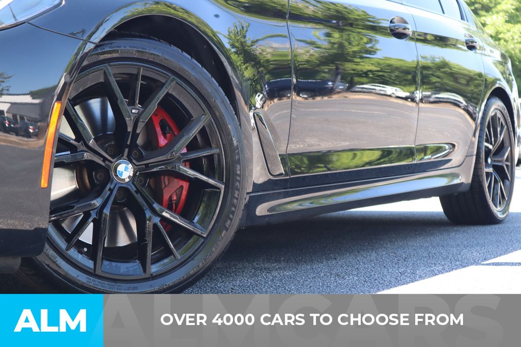Used 2023 Black BMW 540i image 3