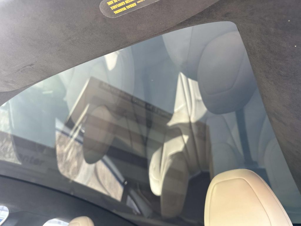 Thumbnail: 2020 Tesla Model S - 32